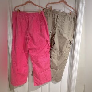 2 pair XL American eagle baggy cargos— bright pink and khaki